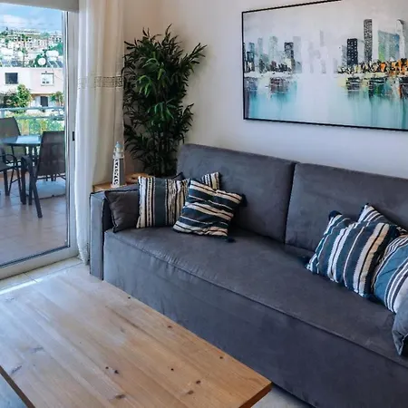 Phaedrus Living: Harmony Sea View