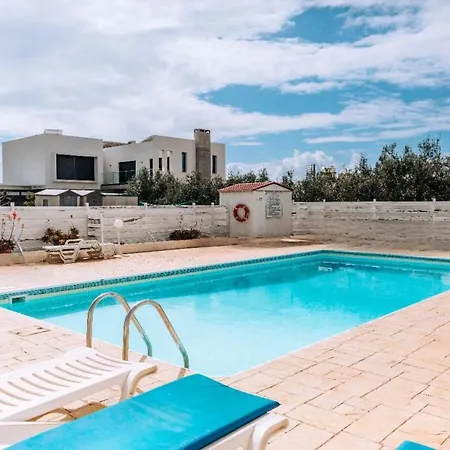 Phaedrus Living: Harmony Sea View Apartamento *