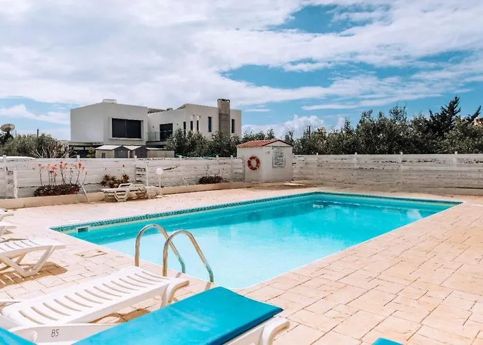 Phaedrus Living: Harmony Sea View Apartament *